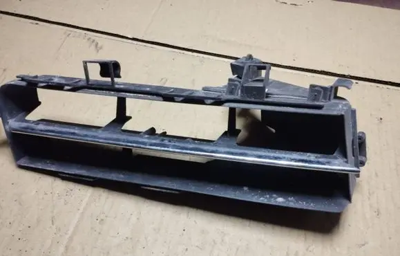 Honda Legend Front fog light trim/grill