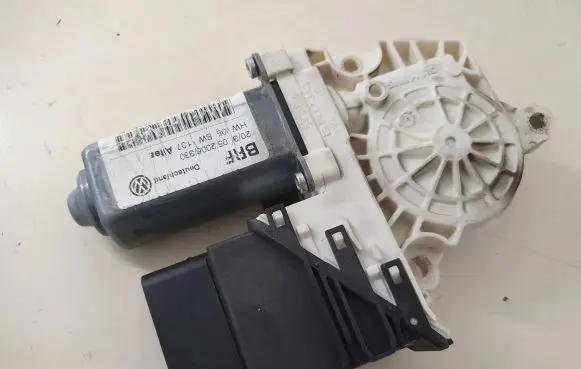 Seat Altea Rear door window regulator motor 1K0959703M
