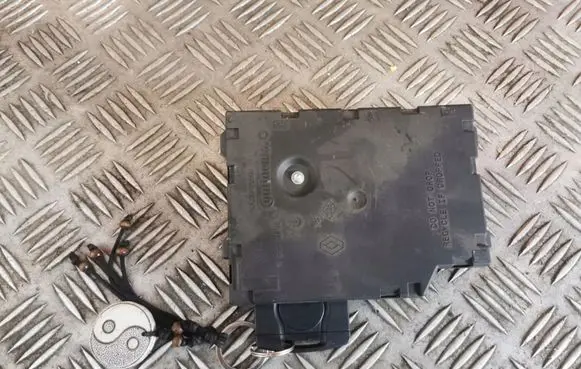 Renault Clio III Ignition lock 285909343R