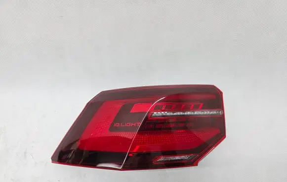Volkswagen Golf VIII Rear/tail lights 5H0945207A SP5H0945207A