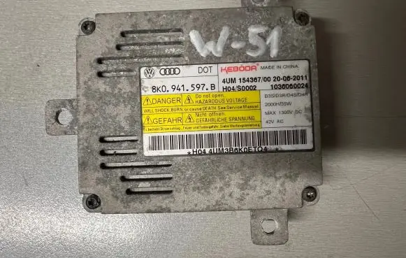 Volkswagen PASSAT B7 Headlight ballast module Xenon 8K0941597B 1036060024 15436700