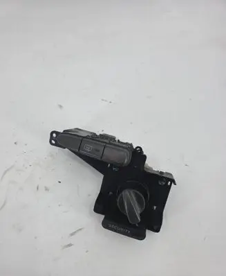 Toyota Yaris Hazard light switch 758294