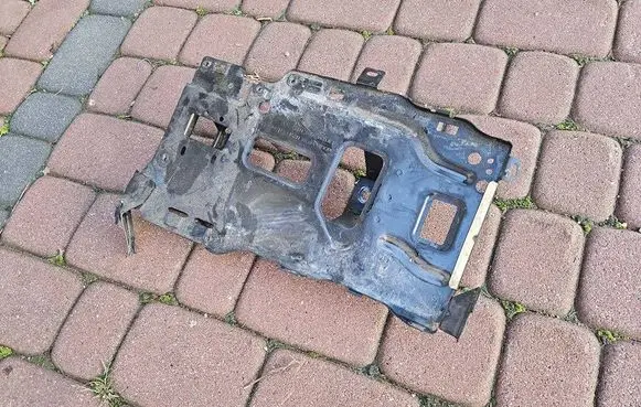Battery tray