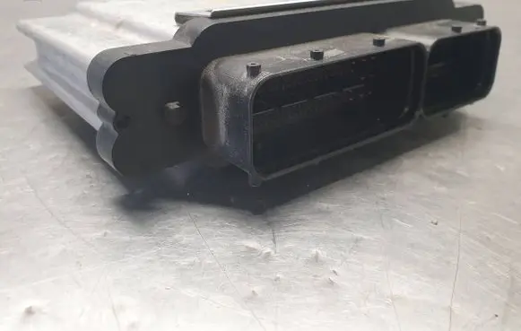 Volkswagen Polo V 6R Engine control unit/module 04C907309AE