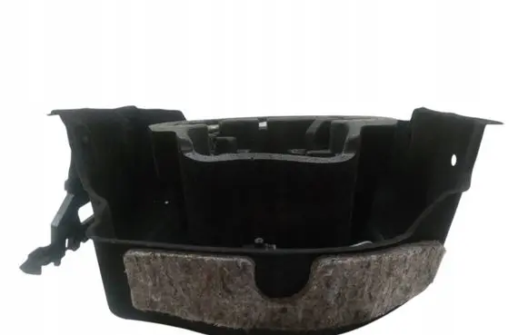 Maserati Ghibli Spare wheel section trim 
