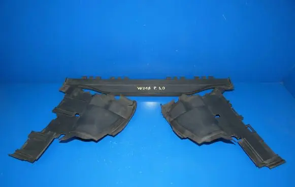Mercedes-Benz CLS C218 X218 Intercooler air guide/duct channel