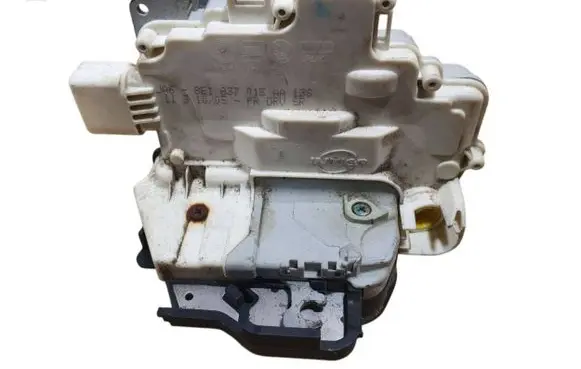 Audi A4 S4 B7 8E 8H Front door lock 8E1837015AA
