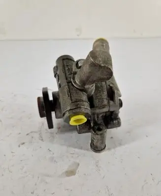 Mercedes-Benz E W211 Power steering pump A0044661201