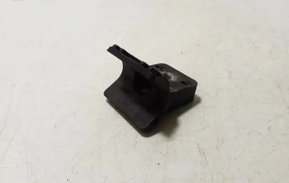 Opel Zafira C Radiator mount bracket 13250318