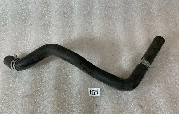Mercedes-Benz S W220 Engine coolant pipe/hose 2208323694