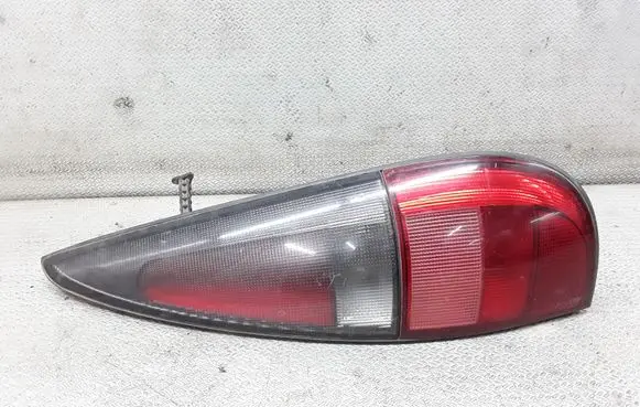 Renault Laguna I Rear/tail lights 2261