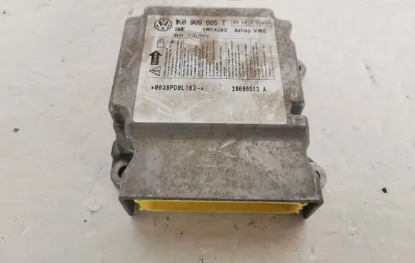 Skoda Octavia Mk2 (1Z) Airbag control unit/module 1K0909605T