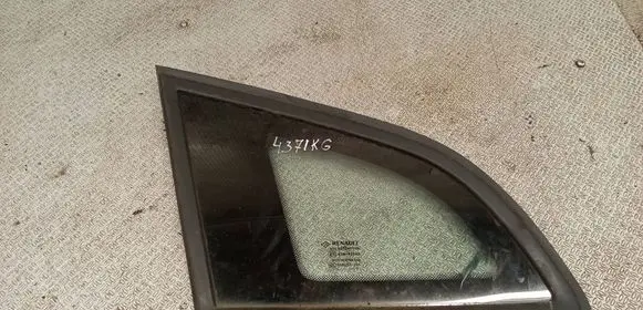Renault Megane III Rear side window 