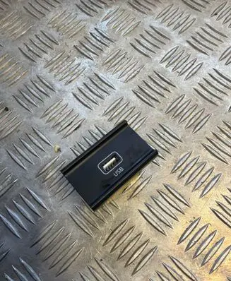 KIA Sportage USB socket connector 96120D9600 DLMF2002030715