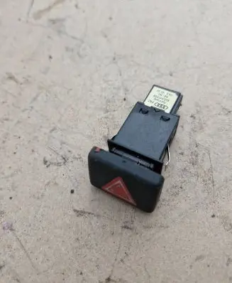 Audi A4 S4 B7 8E 8H Hazard light switch 8E0941509