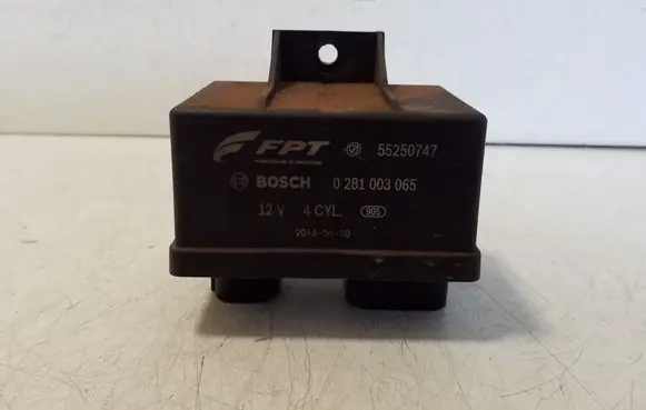 Fiat Tipo Glow plug pre-heat relay 0281003065 55250747