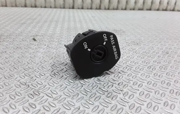 Land Rover Range Rover Sport L320 Passenger airbag on/off switch YHL500050PVJ