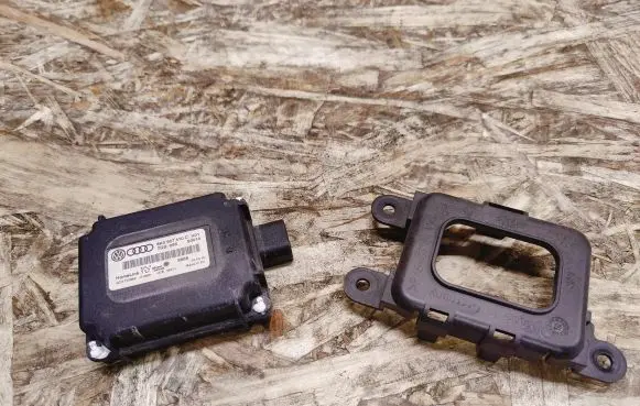 Porsche Panamera (970) Garage door switch 8K0907410