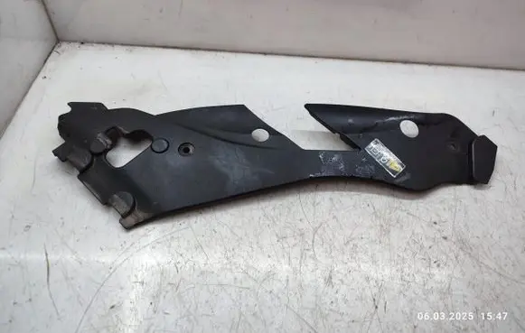 Under headlight/headlamp trim