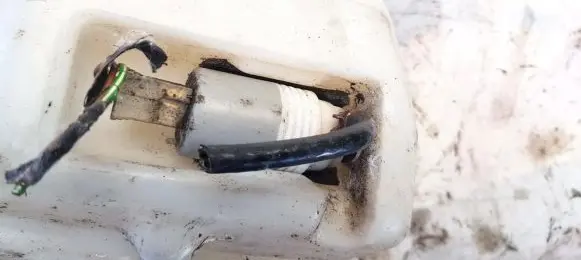 Audi 80 90 S2 B4 Windscreen/windshield washer pump