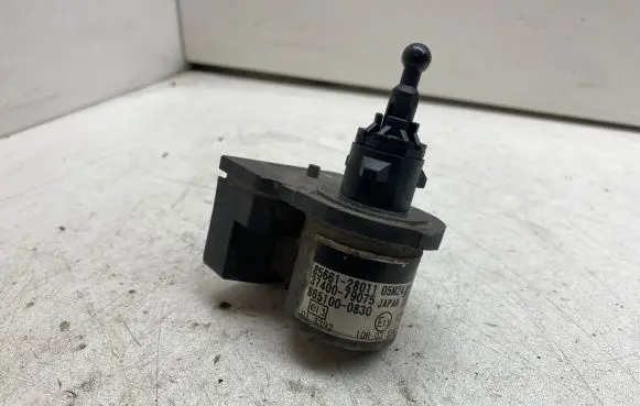 Lexus NX Headlight level adjustment motor 8566128011 3740079075