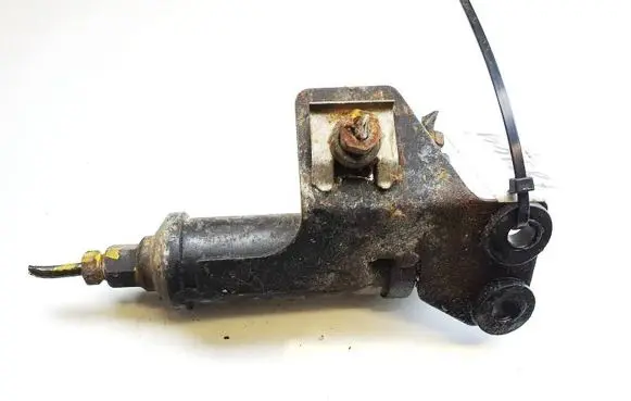 Hyundai Santa Fe Clutch master cylinder