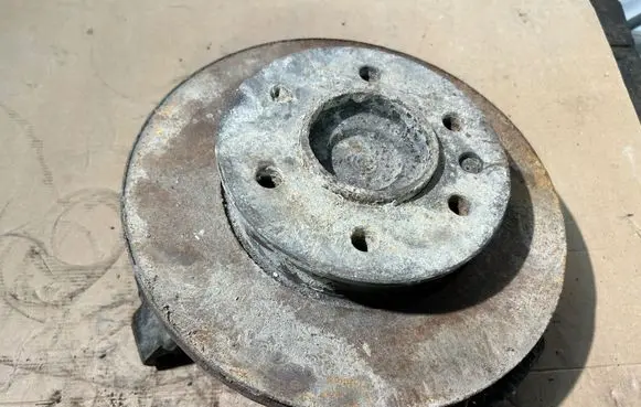 Mercedes-Benz Sprinter W906 Front wheel hub spindle knuckle