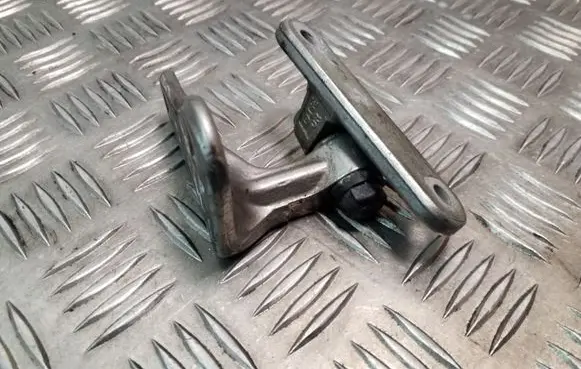 Mercedes-Benz S W221 Front door upper hinge