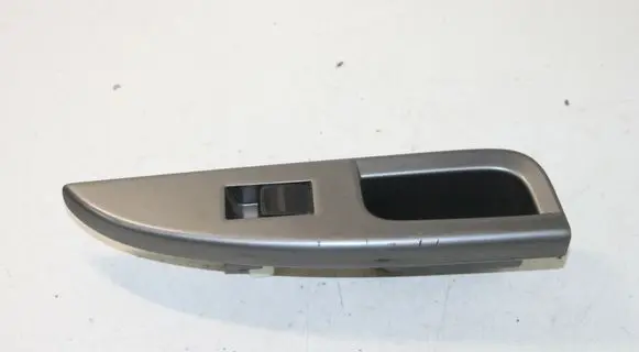 Toyota Urban Cruiser (XP110) Electric window control switch 7427152110
