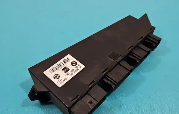 Skoda Superb B5 (3U) Central body control module 3B1959760E IMPRK1419853