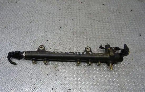 Opel Corsa C Fuel main line pipe 0281002584