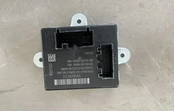 Volvo V40 Other devices 9823741380