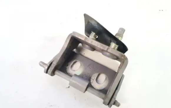 Tailgate/trunk/boot hinge