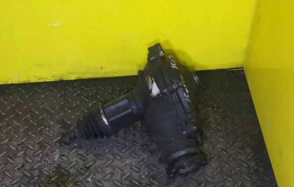 BMW X3 E83 Front differential 7549000 MOST