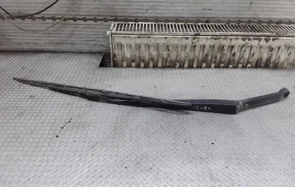 Nissan X-Trail T30 Windshield/front glass wiper blade 