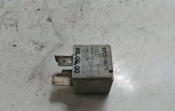 Audi A4 S4 B5 8D Other relay 8D0951253
