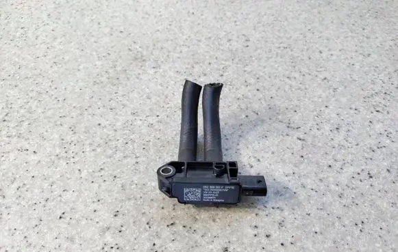 Volkswagen T-Roc Exhaust gas pressure sensor 05E906051PAOP123 05E906051P