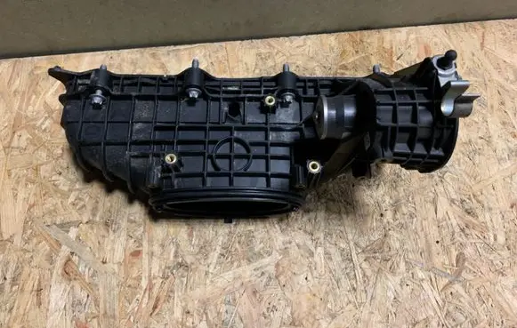 Mercedes-Benz C W204 Intake manifold A6510900037