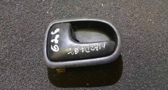 Mazda 626 Rear door interior handle dh22i