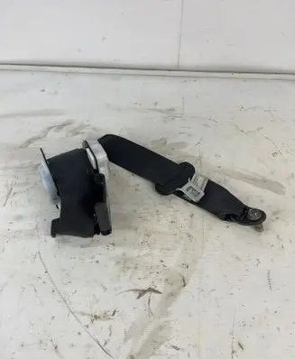 Subaru Impreza III Rear seatbelt c7021g0634
