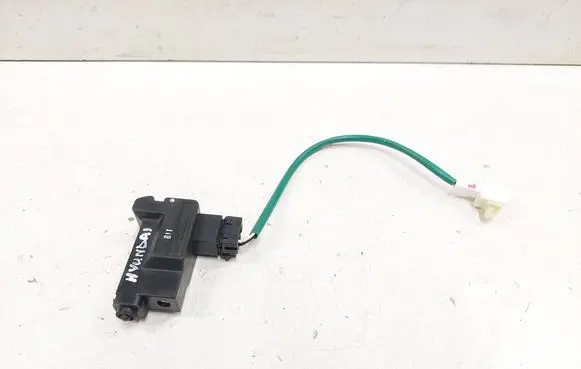 Hyundai i40 Fuel tank cap lock motor 