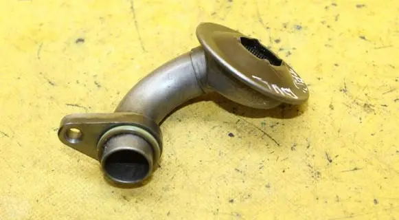 Audi A4 S4 B7 8E 8H Oil pump 