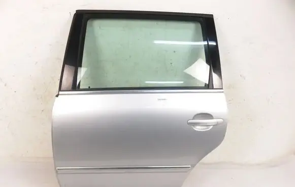 Volkswagen PASSAT B5.5 Rear door 