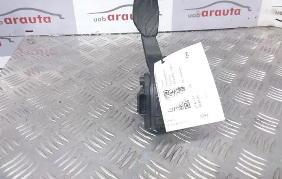 Nissan Qashqai Accelerator throttle pedal 180024BA0B