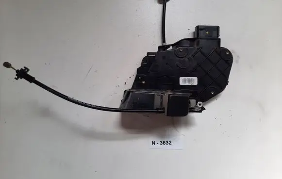 Ford C-MAX I Rear door lock