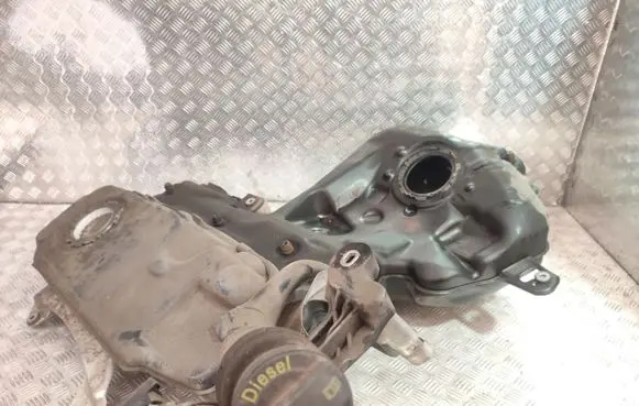 Audi A4 S4 B5 8D Fuel tank 