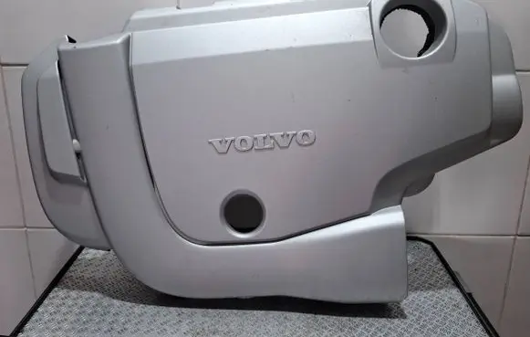 Volvo V50 Engine cover (trim)
