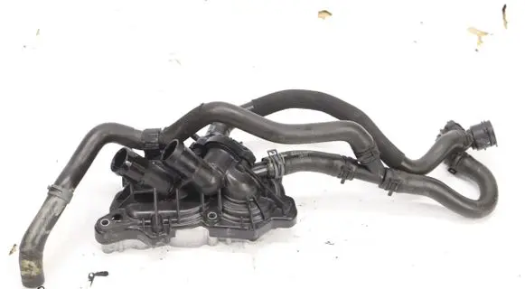 Volkswagen Golf VIII Electric auxiliary coolant/water pump 04E121121K