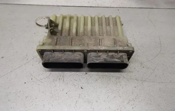 Opel Zafira A Fan control module 24410130