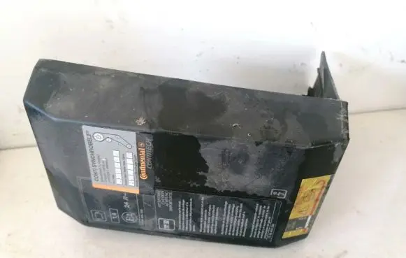 Renault Scenic I Fuse box cover 7700430975